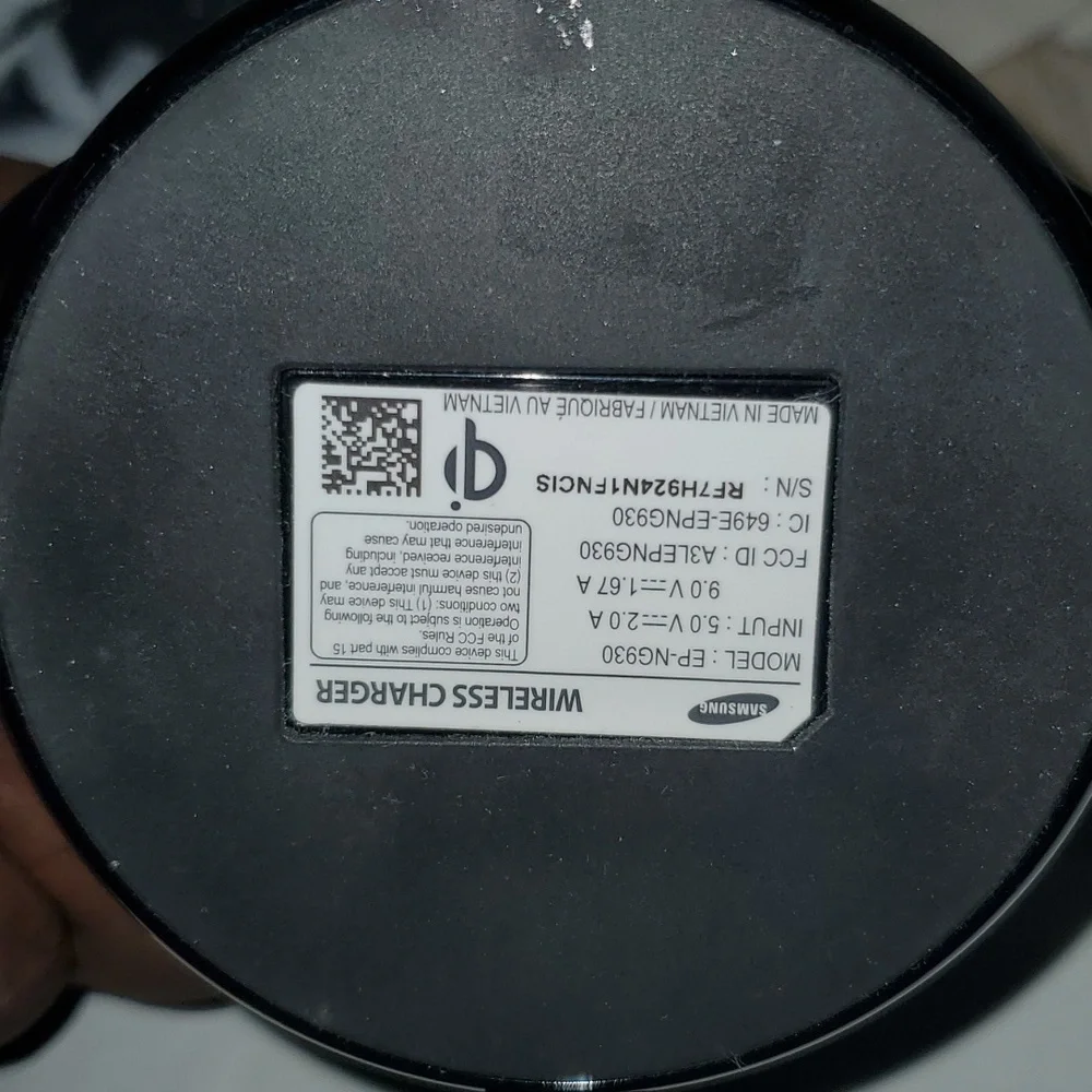 Samsung wireless charger station